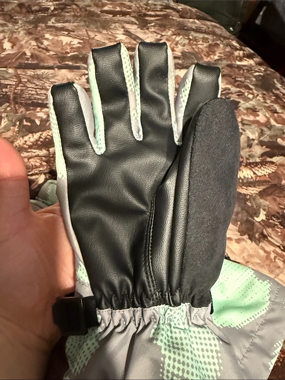 Burton green Rosette Gray Camo Snow Gloves Kids' Burton GORE-TEX Gloves- large